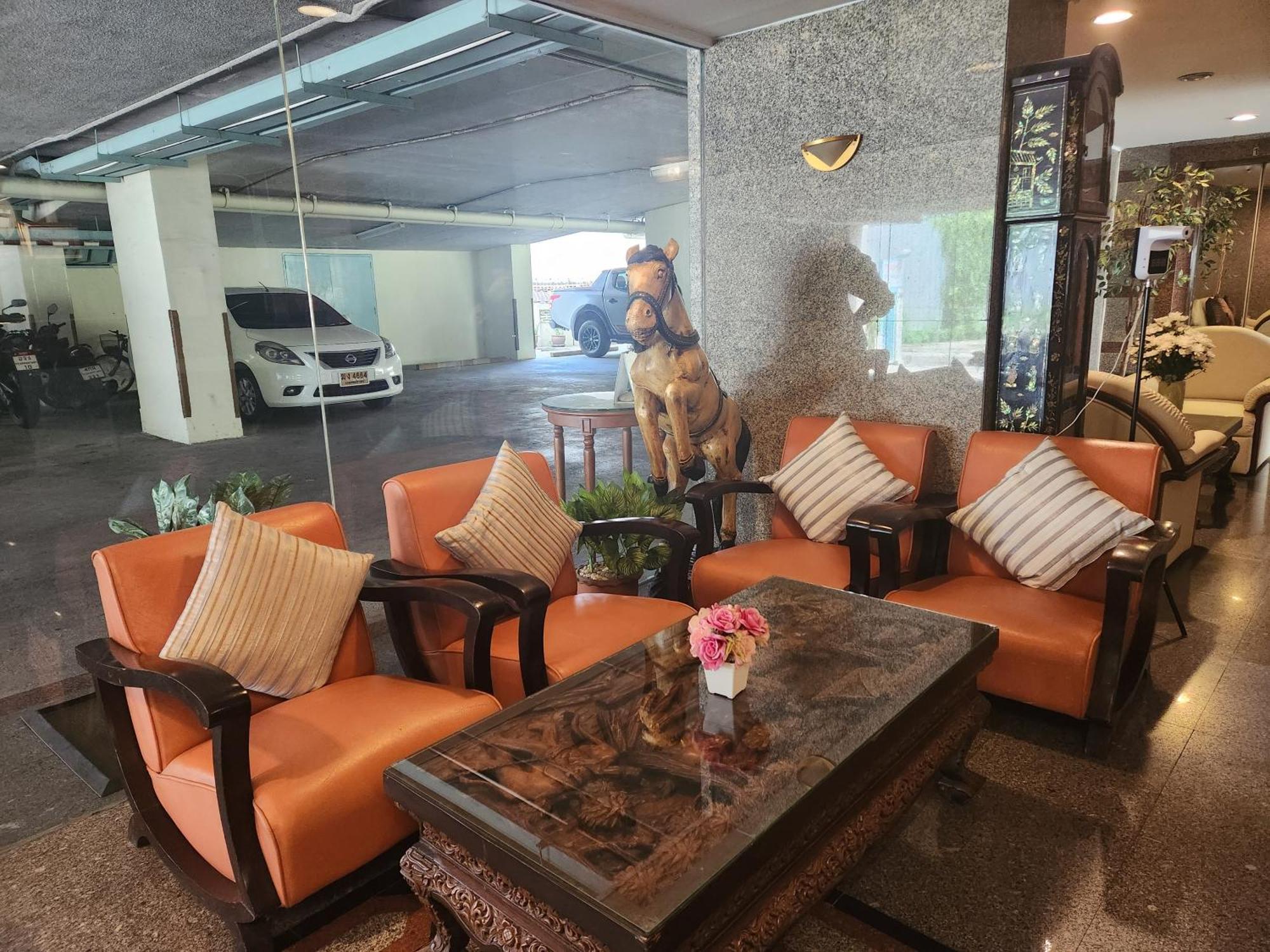 Interchange Tower Serviced Apartment - Sha Extra Plus Bangkok Zewnętrze zdjęcie