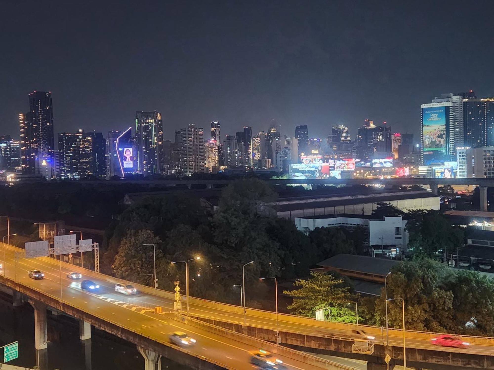 Interchange Tower Serviced Apartment - Sha Extra Plus Bangkok Zewnętrze zdjęcie