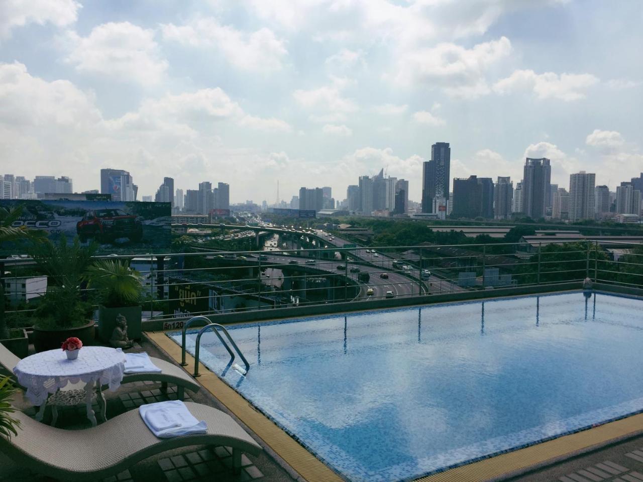 Interchange Tower Serviced Apartment - Sha Extra Plus Bangkok Zewnętrze zdjęcie